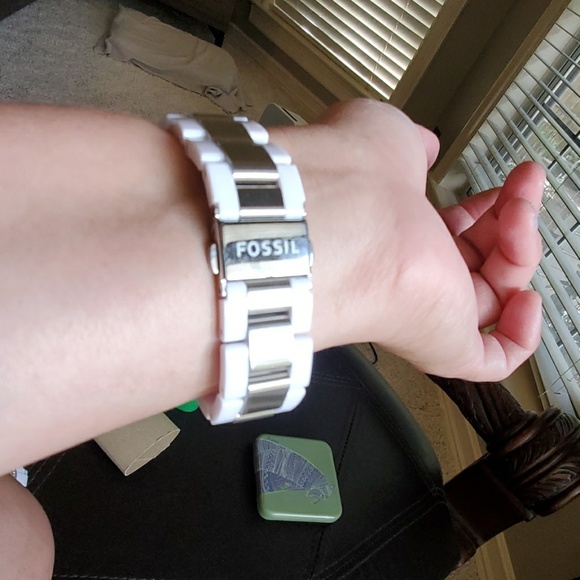 Fossil Watch - Picture 6 of 6